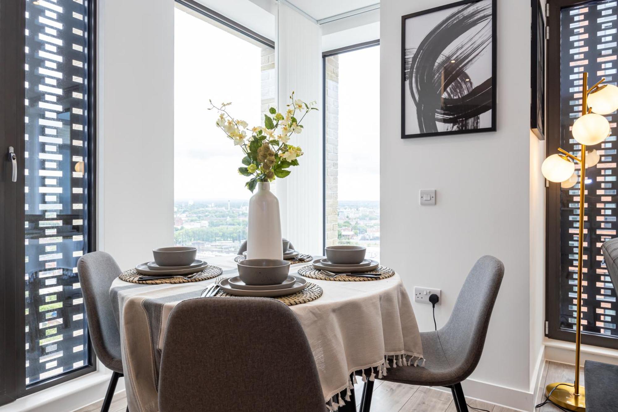 Апартаменти Royal Ebony By Asquare Lettings Манчестер Екстер'єр фото
